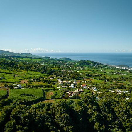 Les Hebergements Au Dy-Na Petite-Ile Exterior photo
