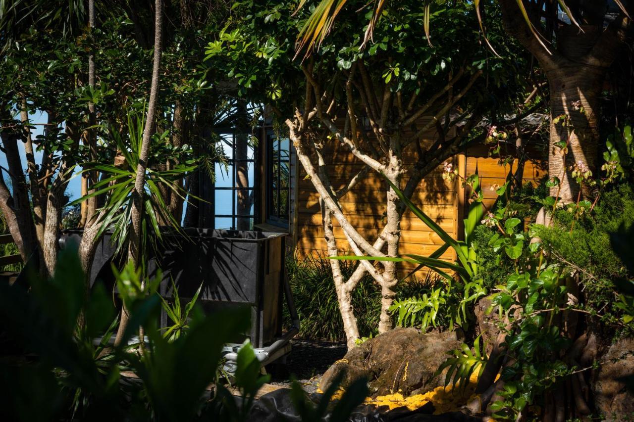 Les Hebergements Au Dy-Na Petite-Ile Exterior photo